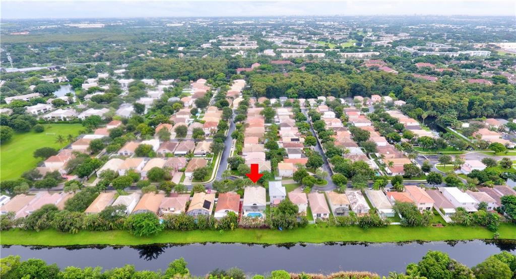 Lyons West 137-40 B - Residential
