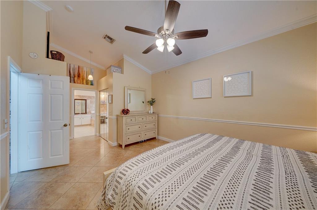 Lyons West 137-40 B - Residential