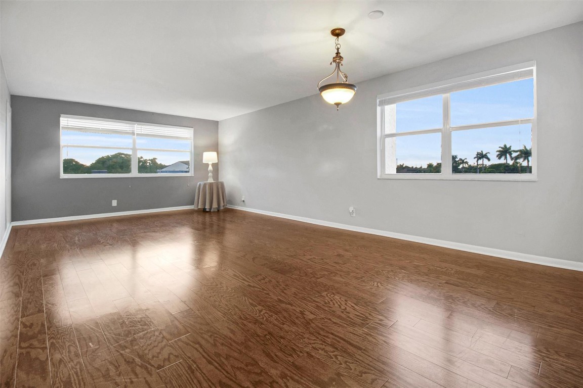 Royal Park Gardens III - Residential