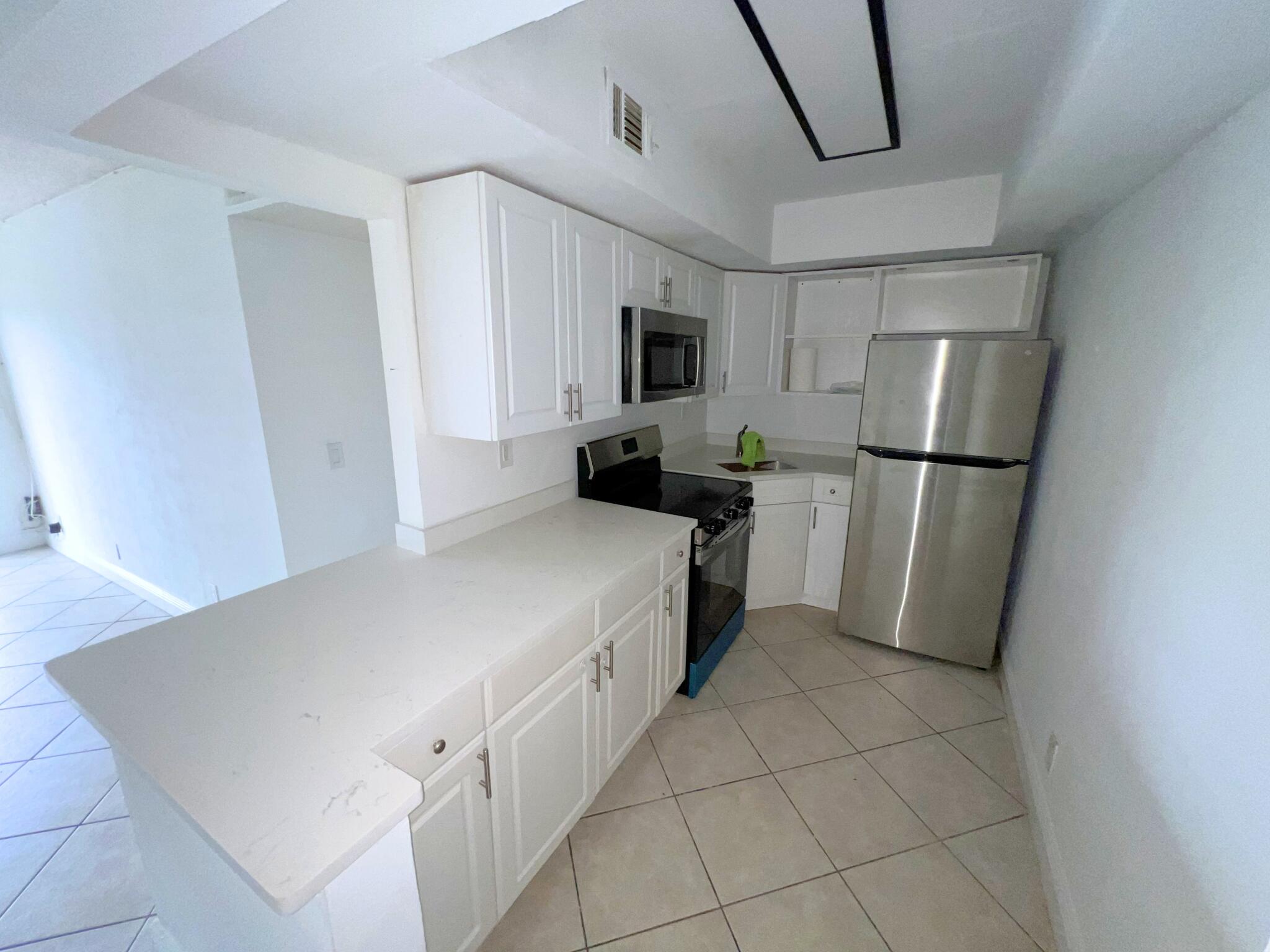 SUNRISE SPRINGS CONDO I - Residential Lease