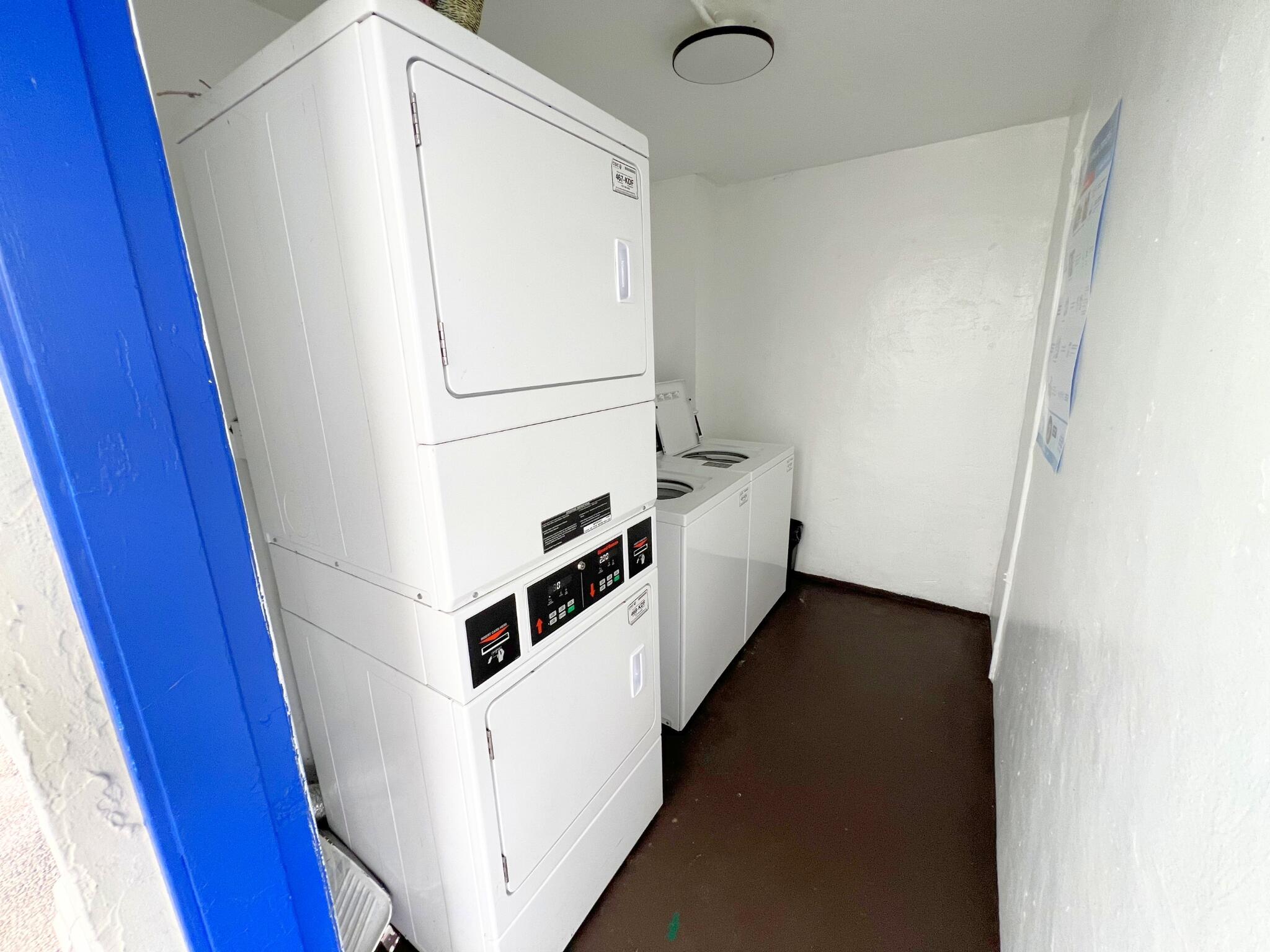 SUNRISE SPRINGS CONDO I - Residential Lease