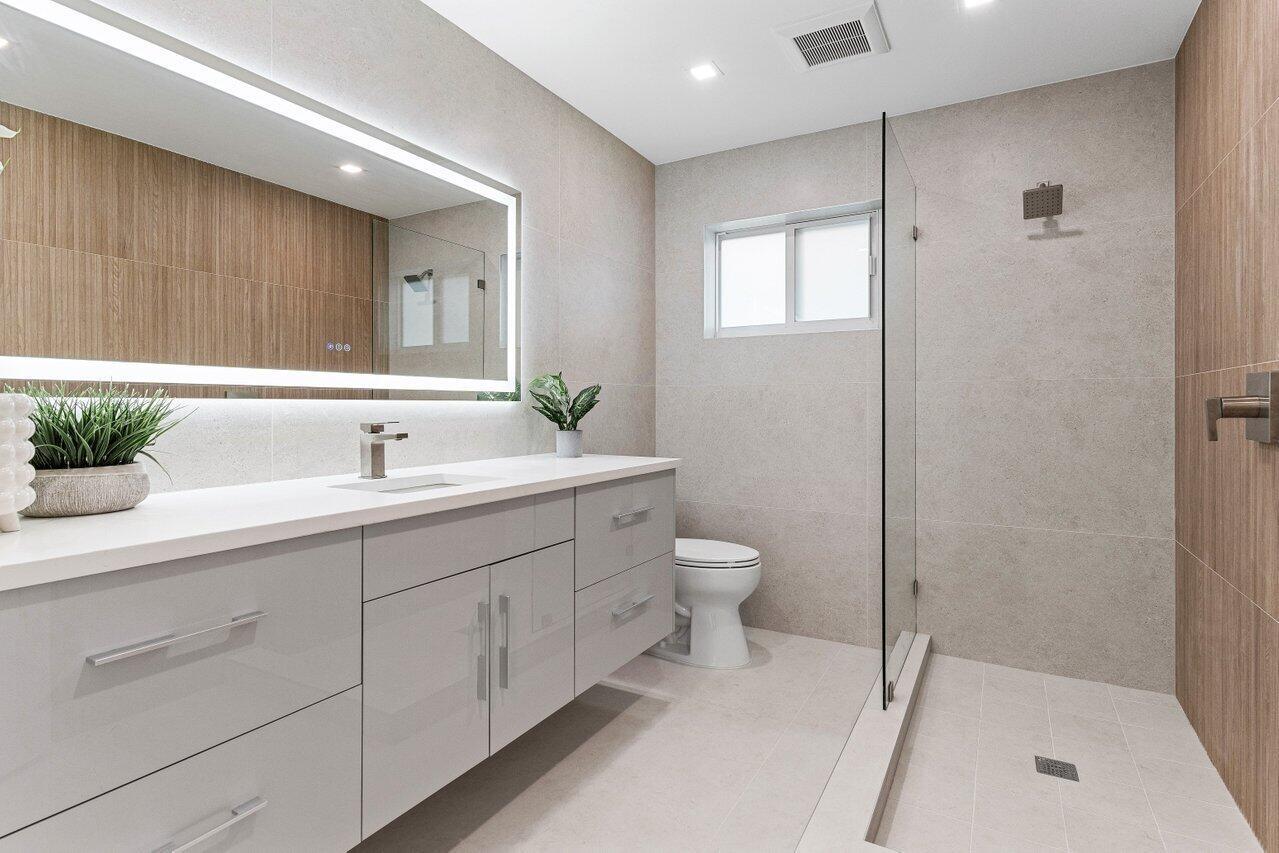 FOREST HILLS - Residential Lease