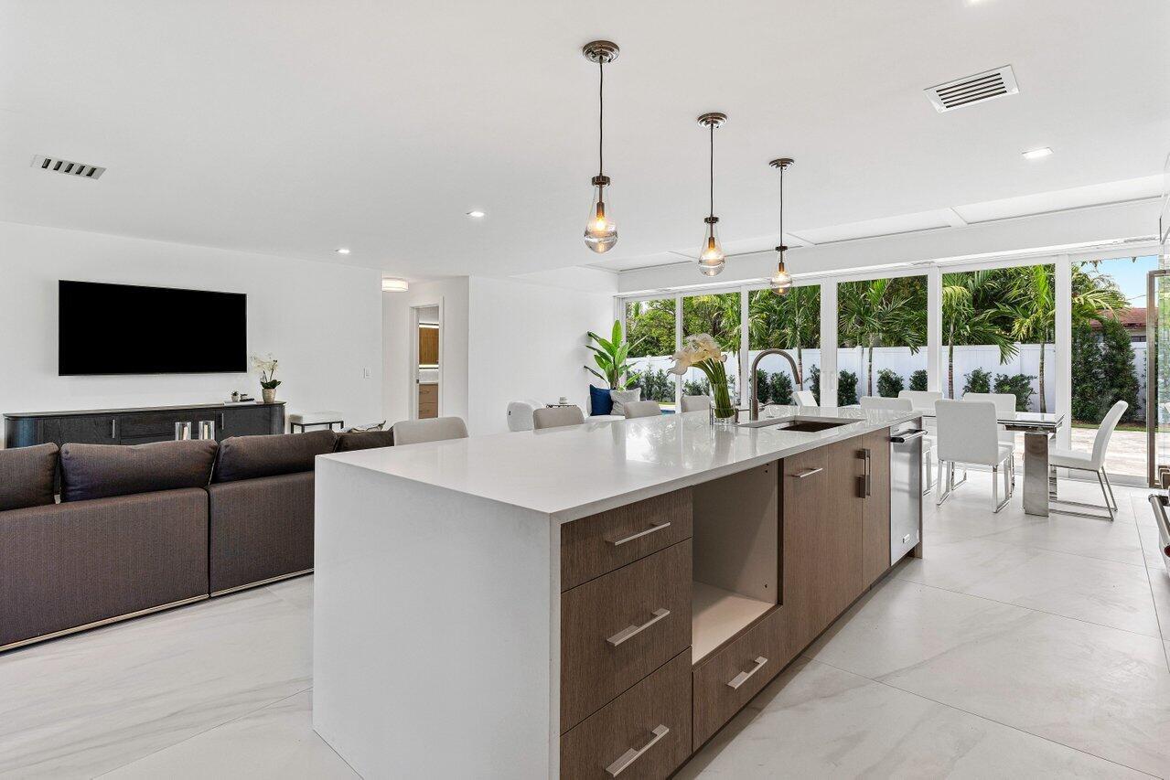 FOREST HILLS - Residential Lease