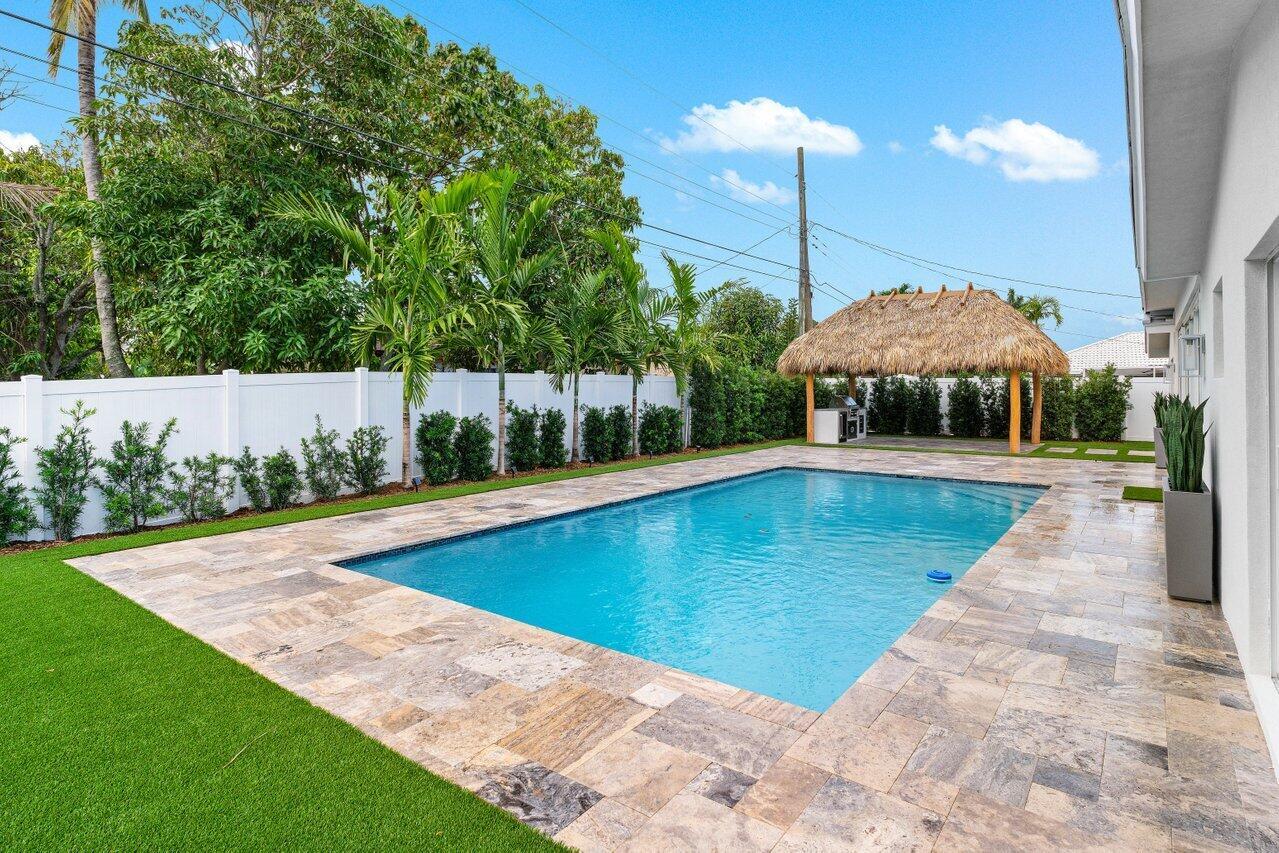 FOREST HILLS - Residential Lease