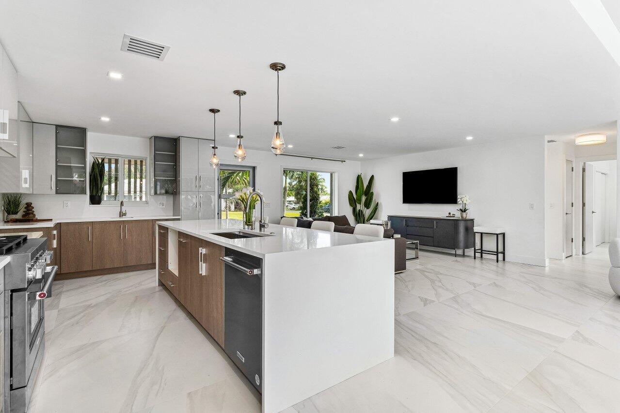 FOREST HILLS - Residential Lease