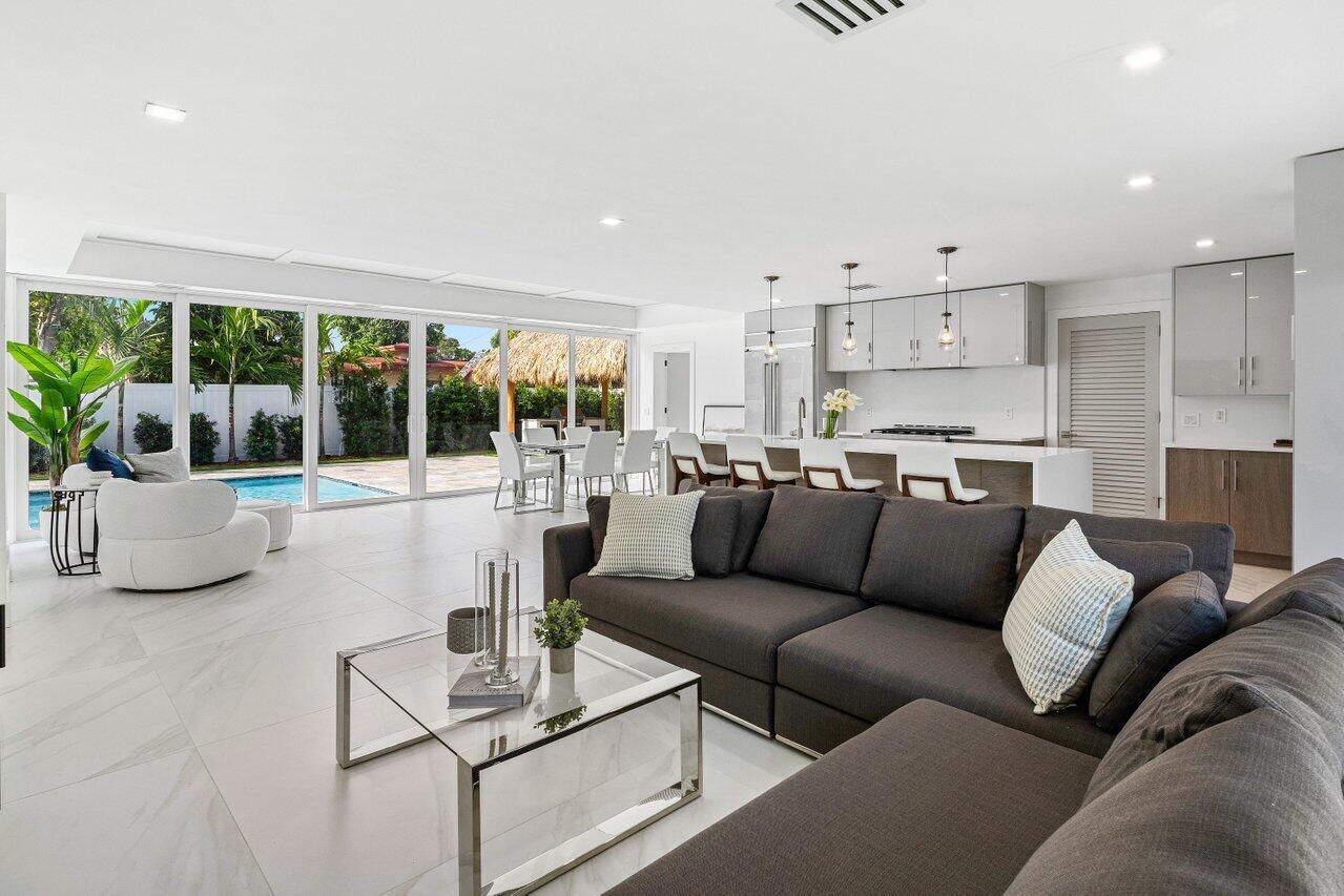 FOREST HILLS - Residential Lease