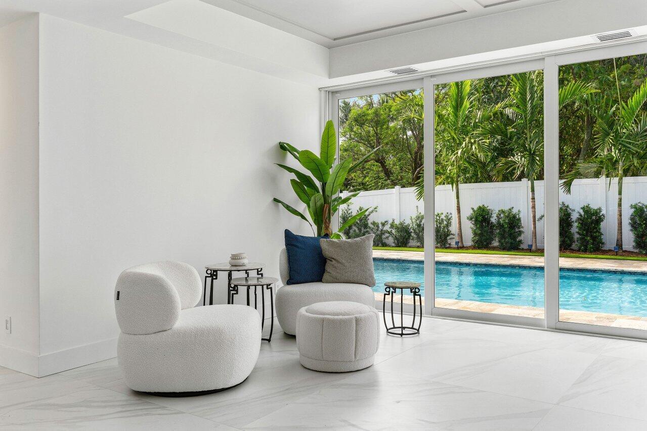 FOREST HILLS - Residential Lease