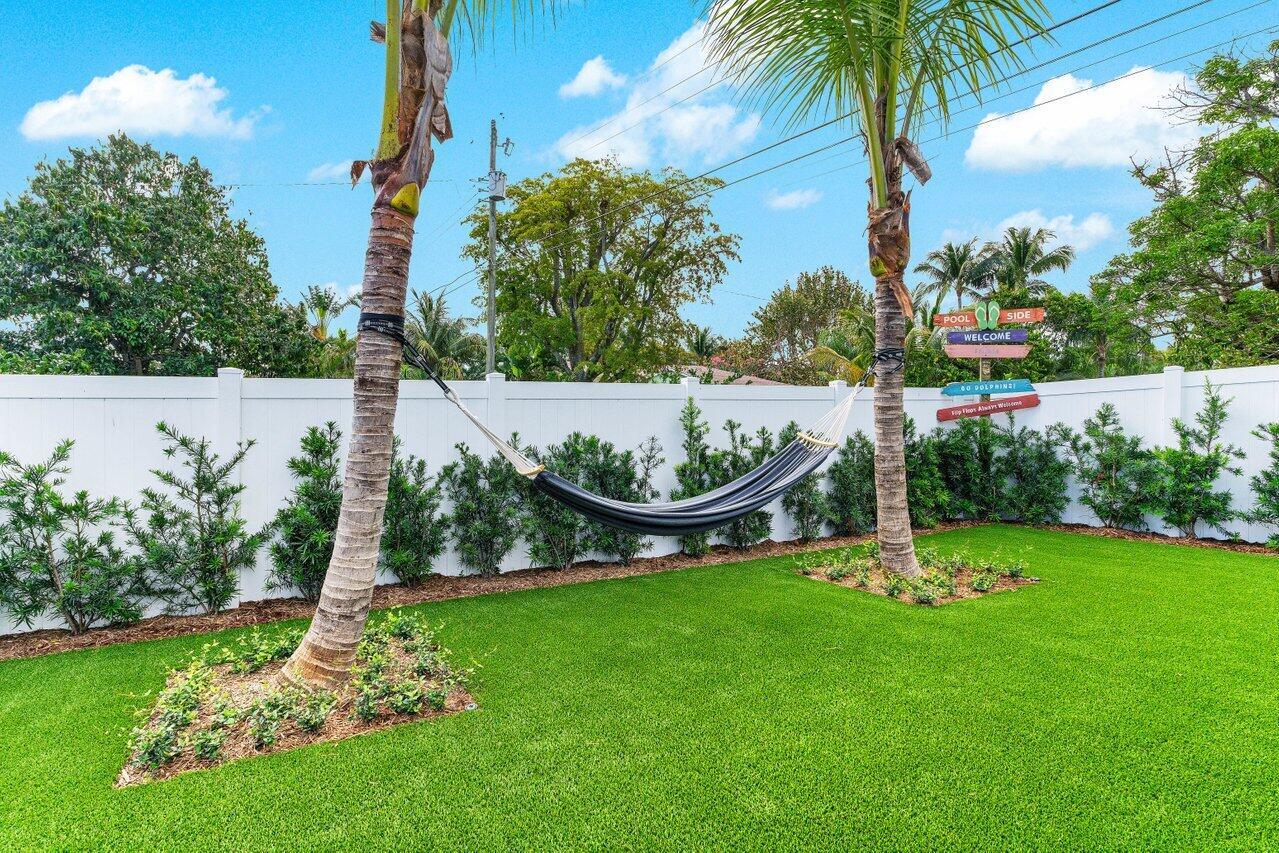 FOREST HILLS - Residential Lease