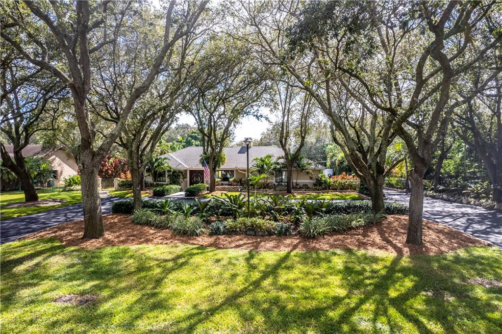 DAVIE OAKS,VAN KIRK GROVE - Residential