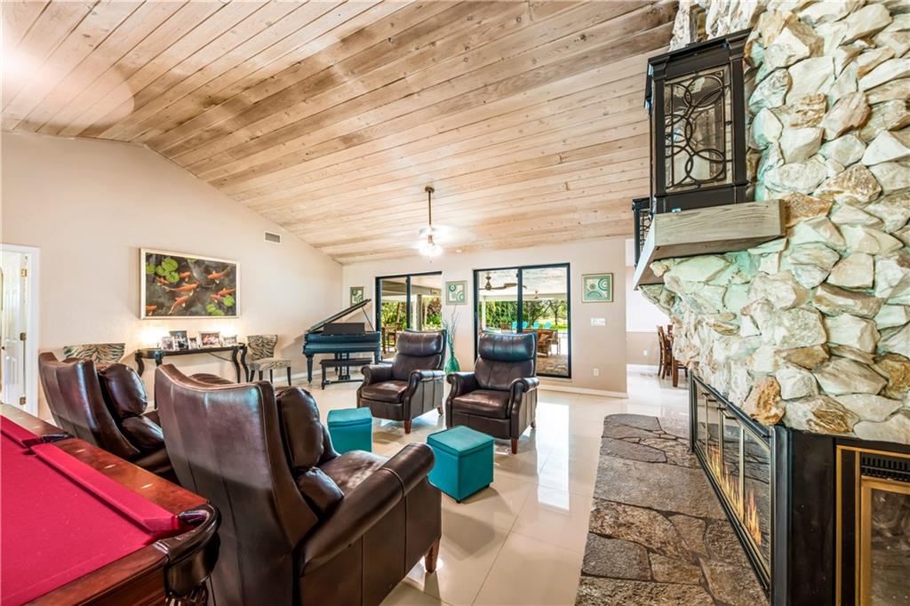 DAVIE OAKS,VAN KIRK GROVE - Residential