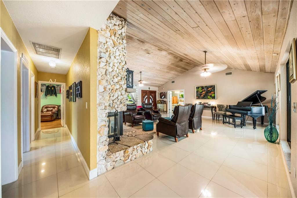 DAVIE OAKS,VAN KIRK GROVE - Residential