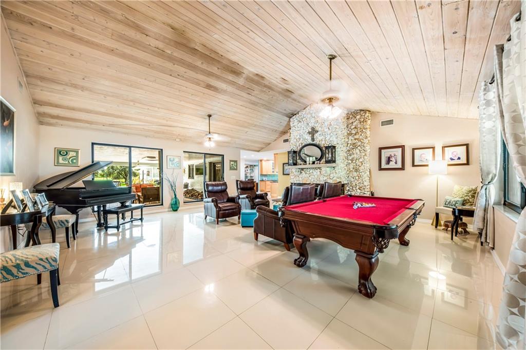 DAVIE OAKS,VAN KIRK GROVE - Residential