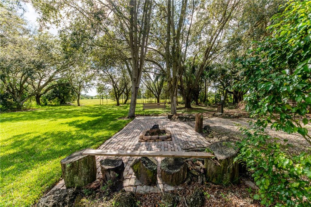 DAVIE OAKS,VAN KIRK GROVE - Residential
