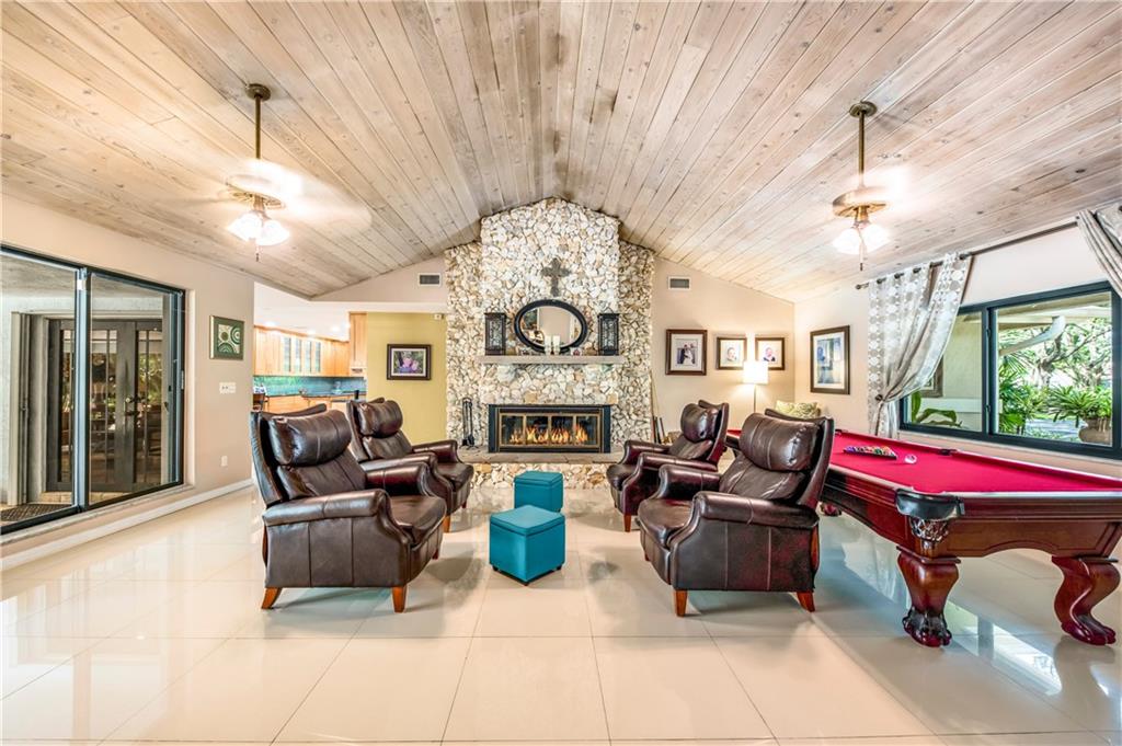 DAVIE OAKS,VAN KIRK GROVE - Residential