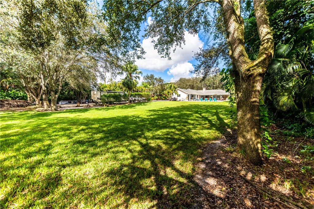 DAVIE OAKS,VAN KIRK GROVE - Residential
