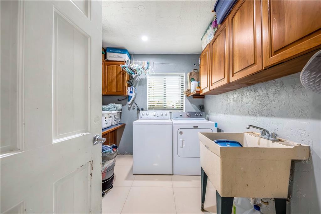 DAVIE OAKS,VAN KIRK GROVE - Residential
