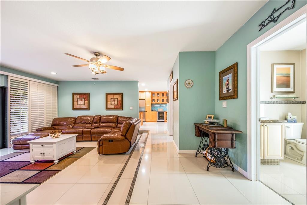 DAVIE OAKS,VAN KIRK GROVE - Residential