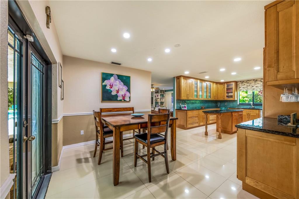 DAVIE OAKS,VAN KIRK GROVE - Residential