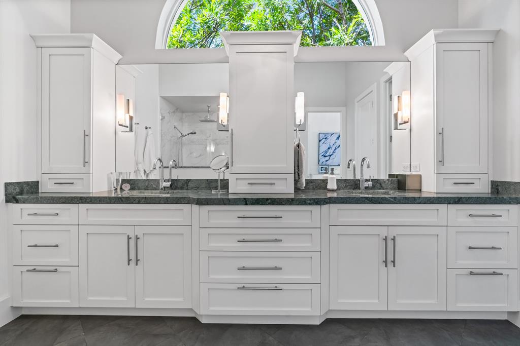 ADMIRALS COVE - Residential