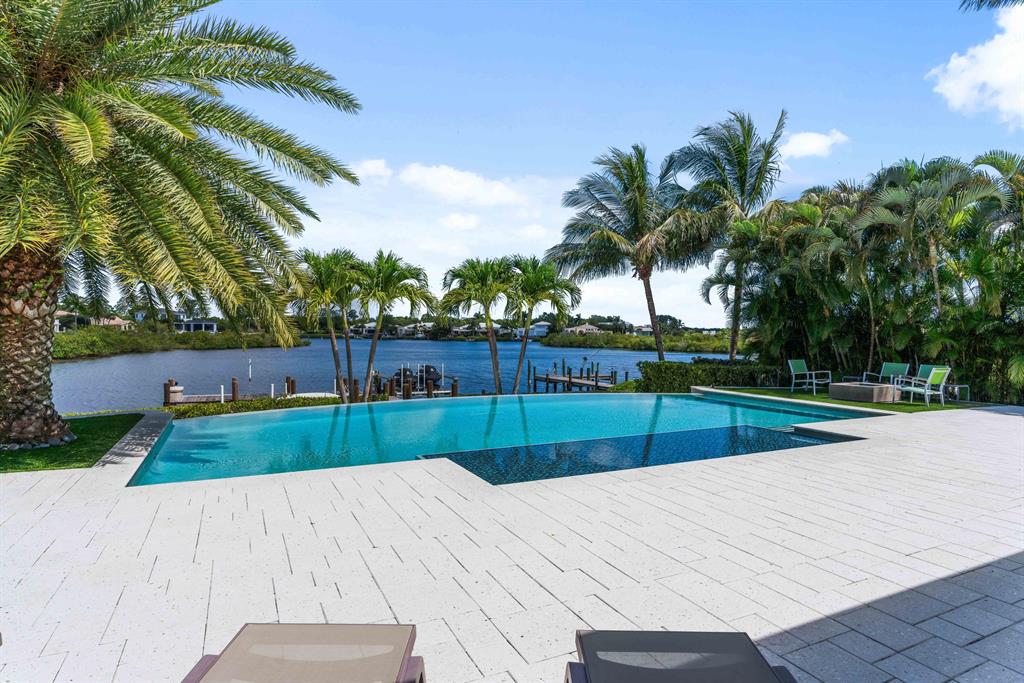 ADMIRALS COVE - Residential