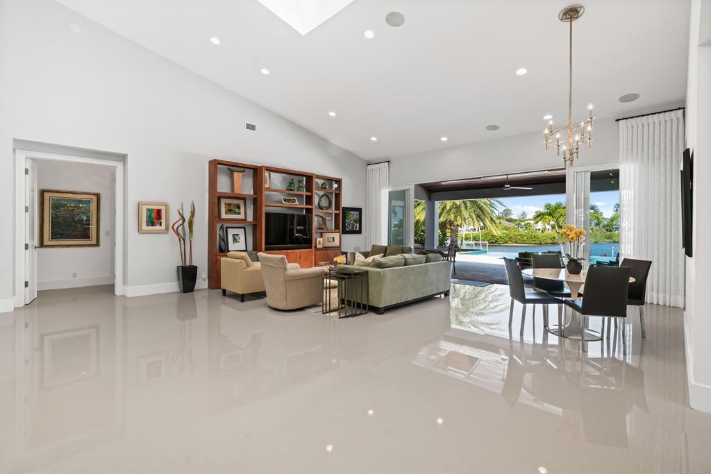 ADMIRALS COVE - Residential