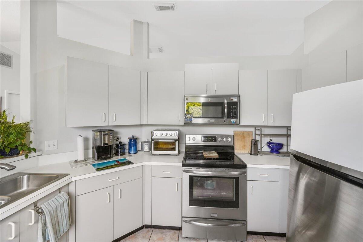 PORT ST LUCIE SECTION 3 - Residential