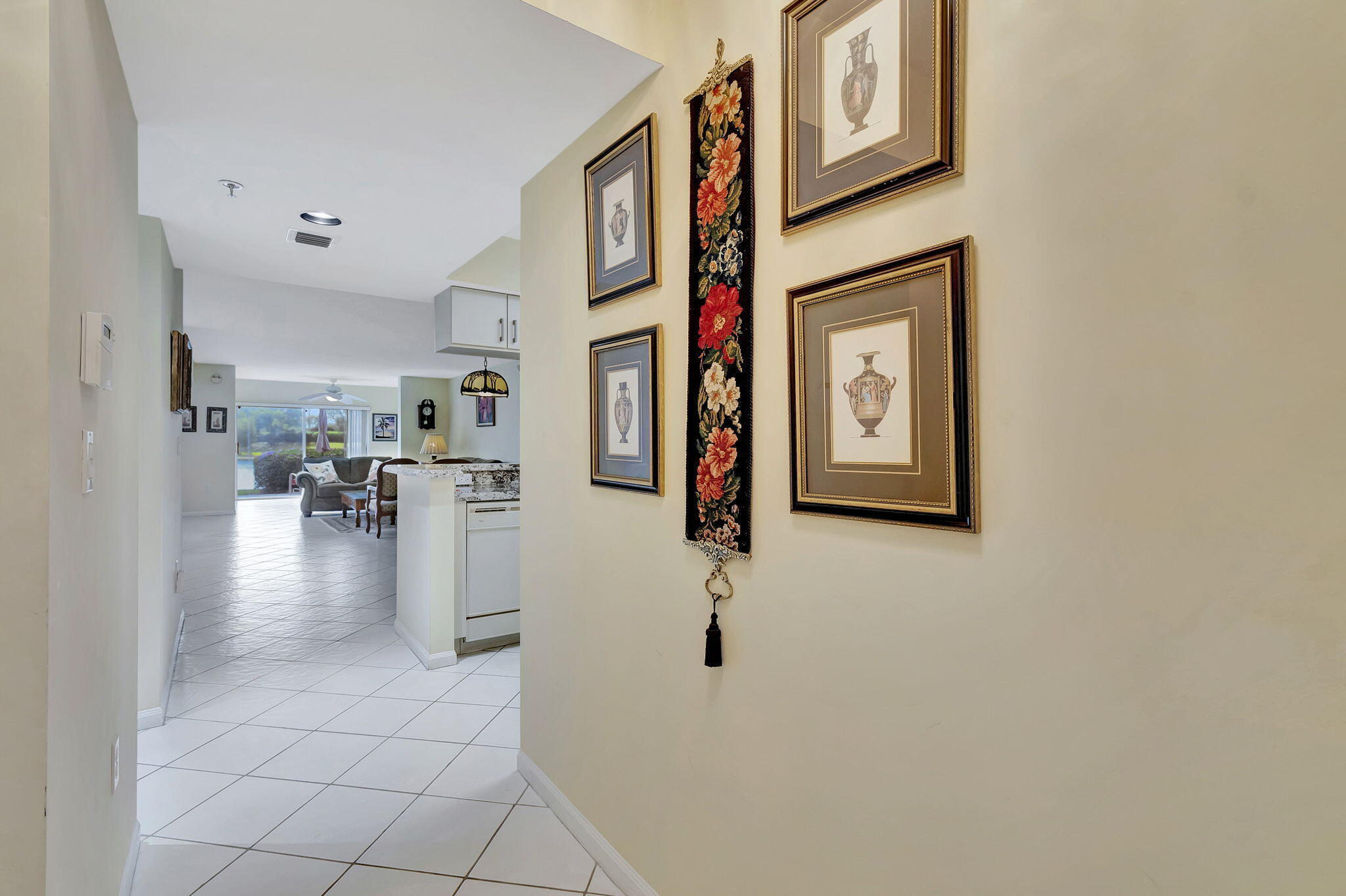 CORAL LAKES - Residential
