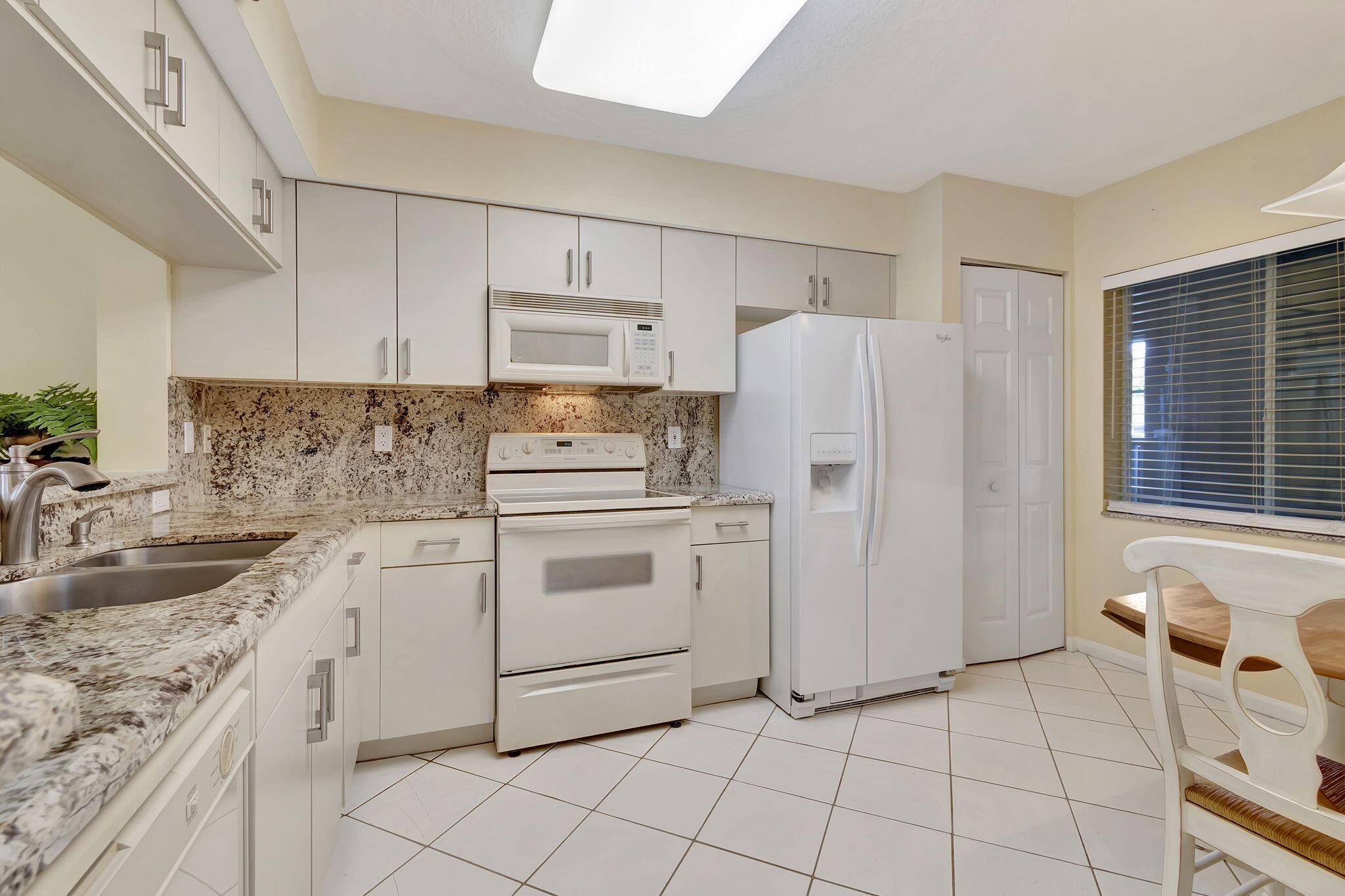 CORAL LAKES - Residential