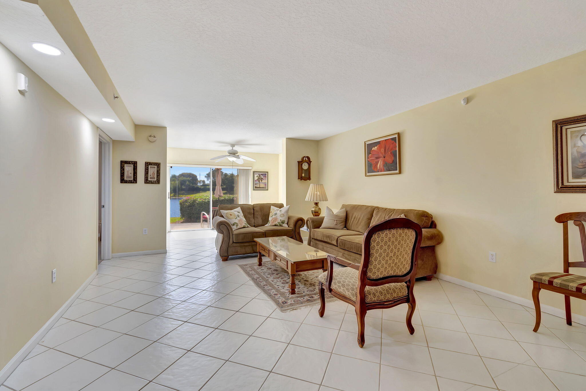 CORAL LAKES - Residential