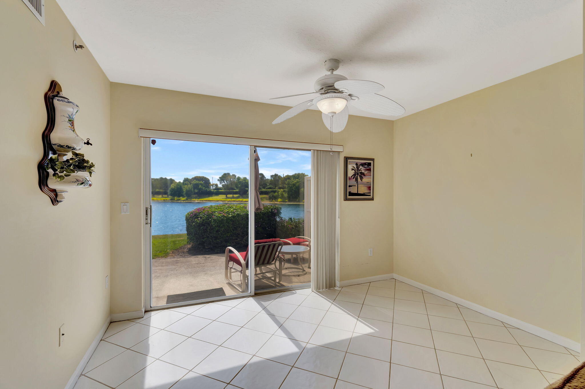 CORAL LAKES - Residential