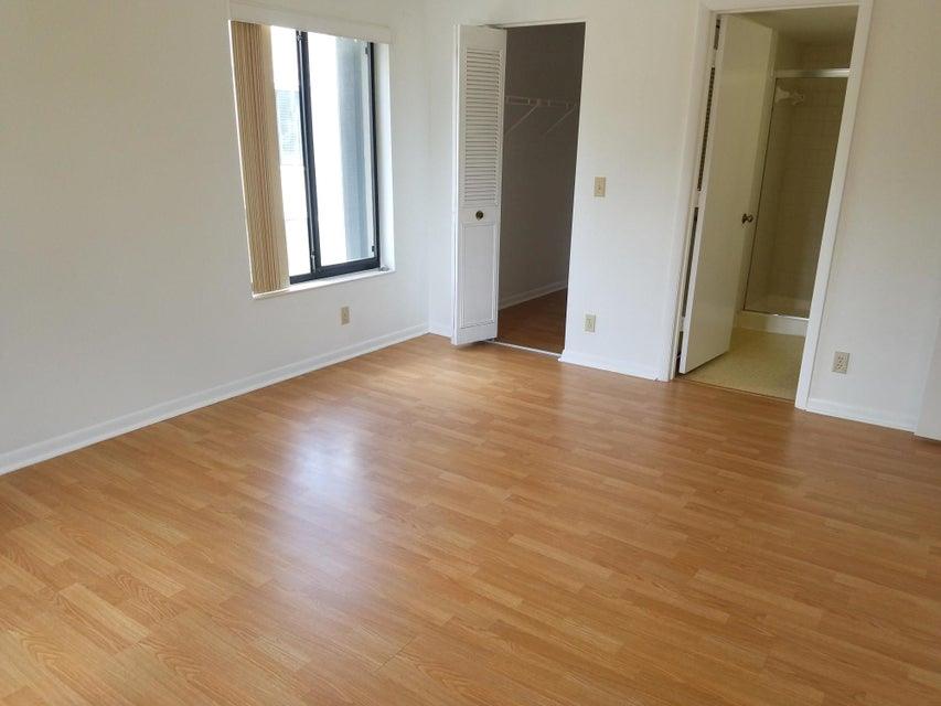 PALM CLUB VILLAGE II - Residential