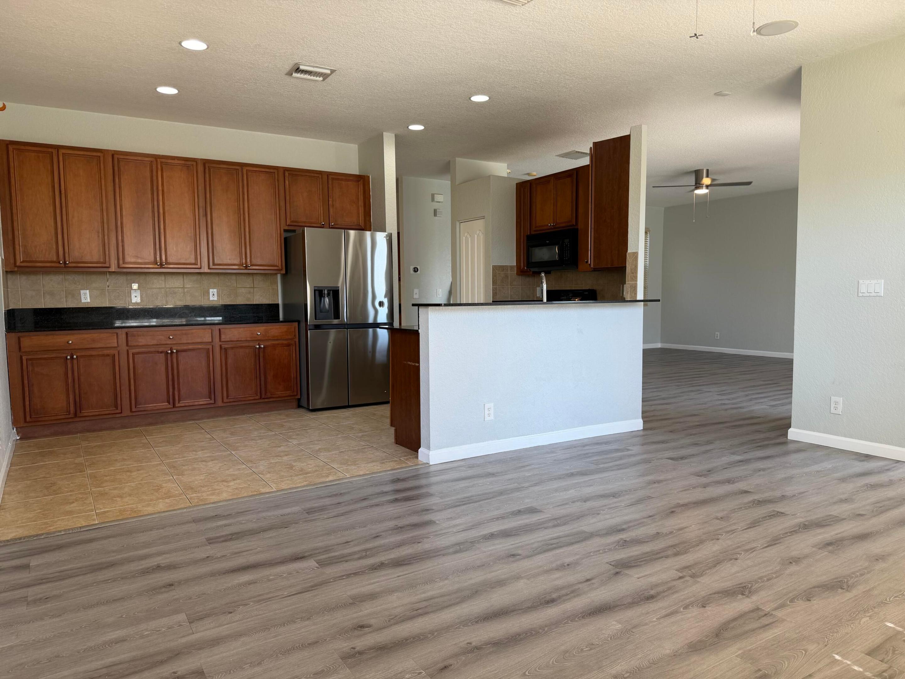 ANTHONY GROVES PH 2 - Residential Lease