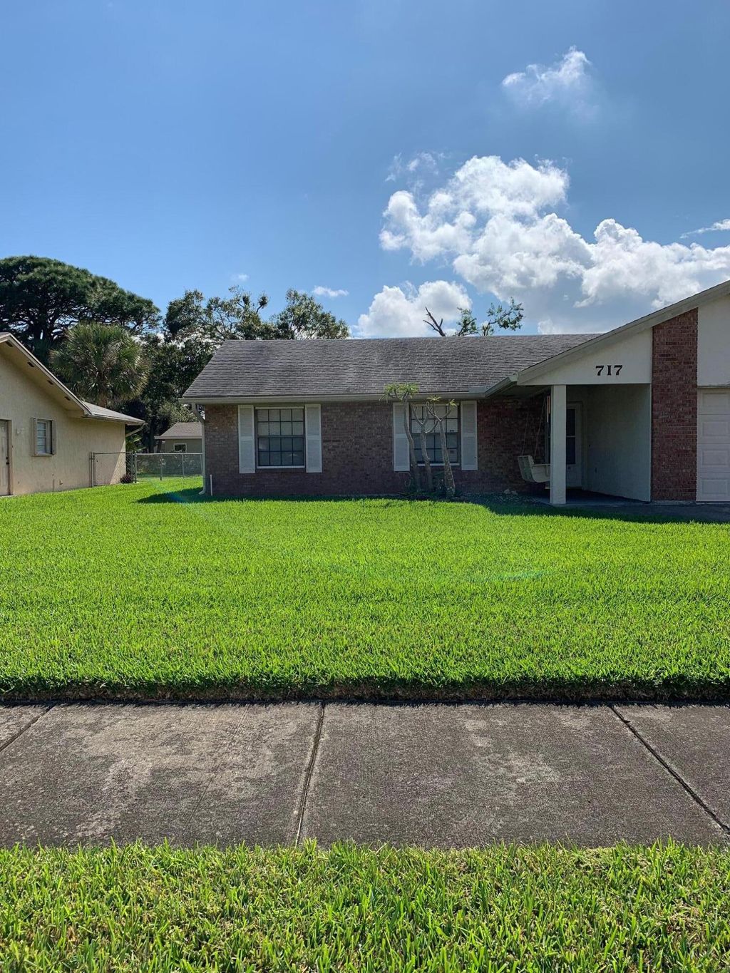 Photo of 717 Holly Avenue, Fort Pierce, FL 34982 (MLS # R10865126)