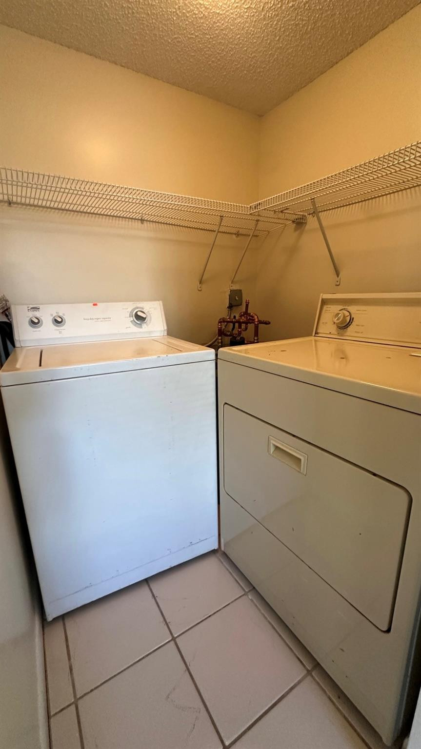 Sartori Lake 119-39 B - Residential Lease