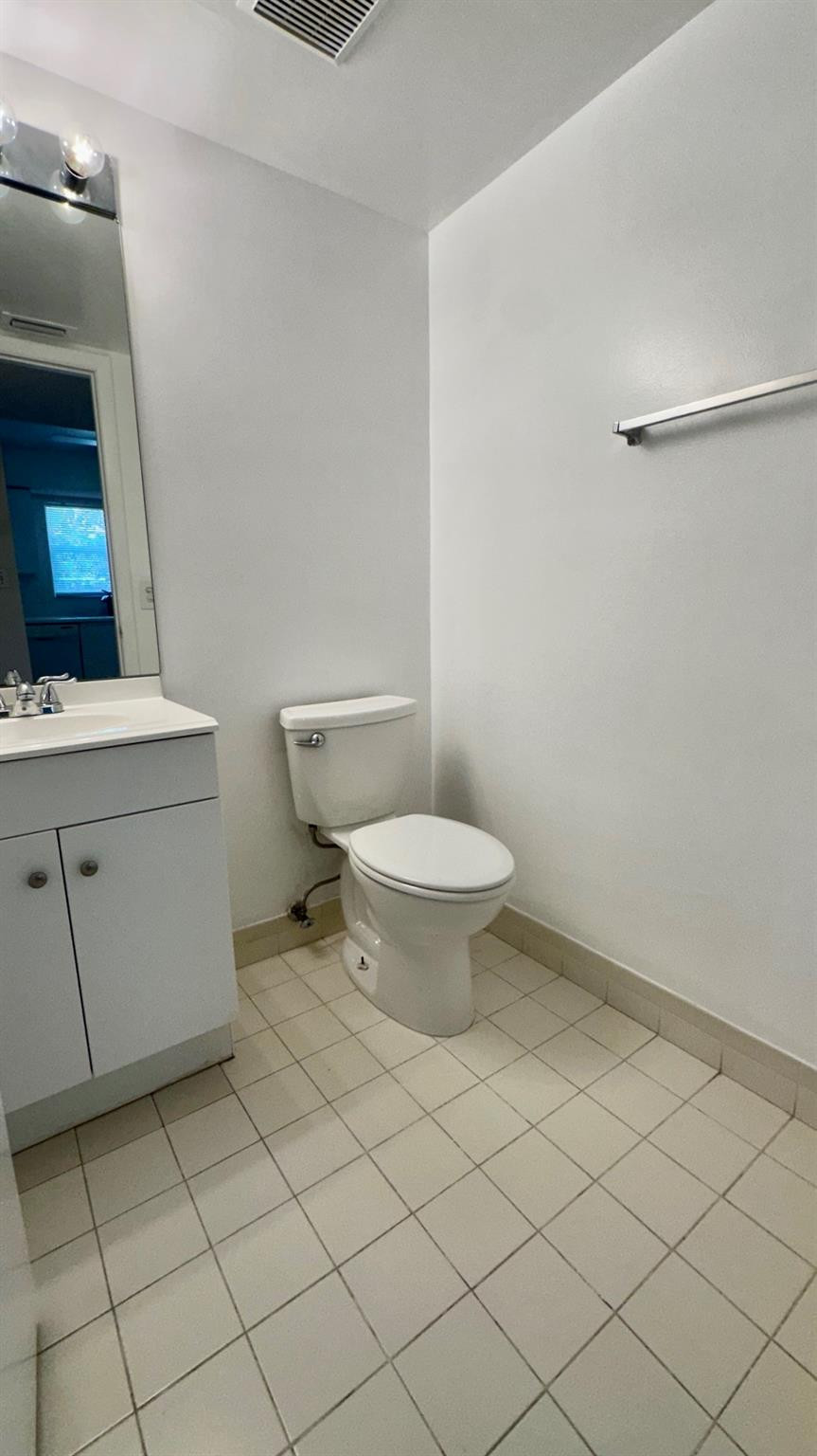 Sartori Lake 119-39 B - Residential Lease