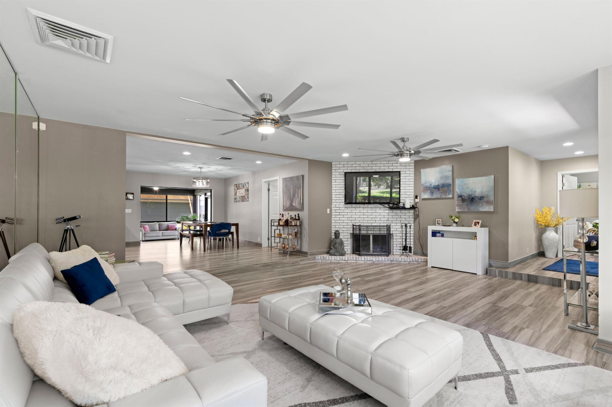 LOXAHATCHEE GROVES - Residential