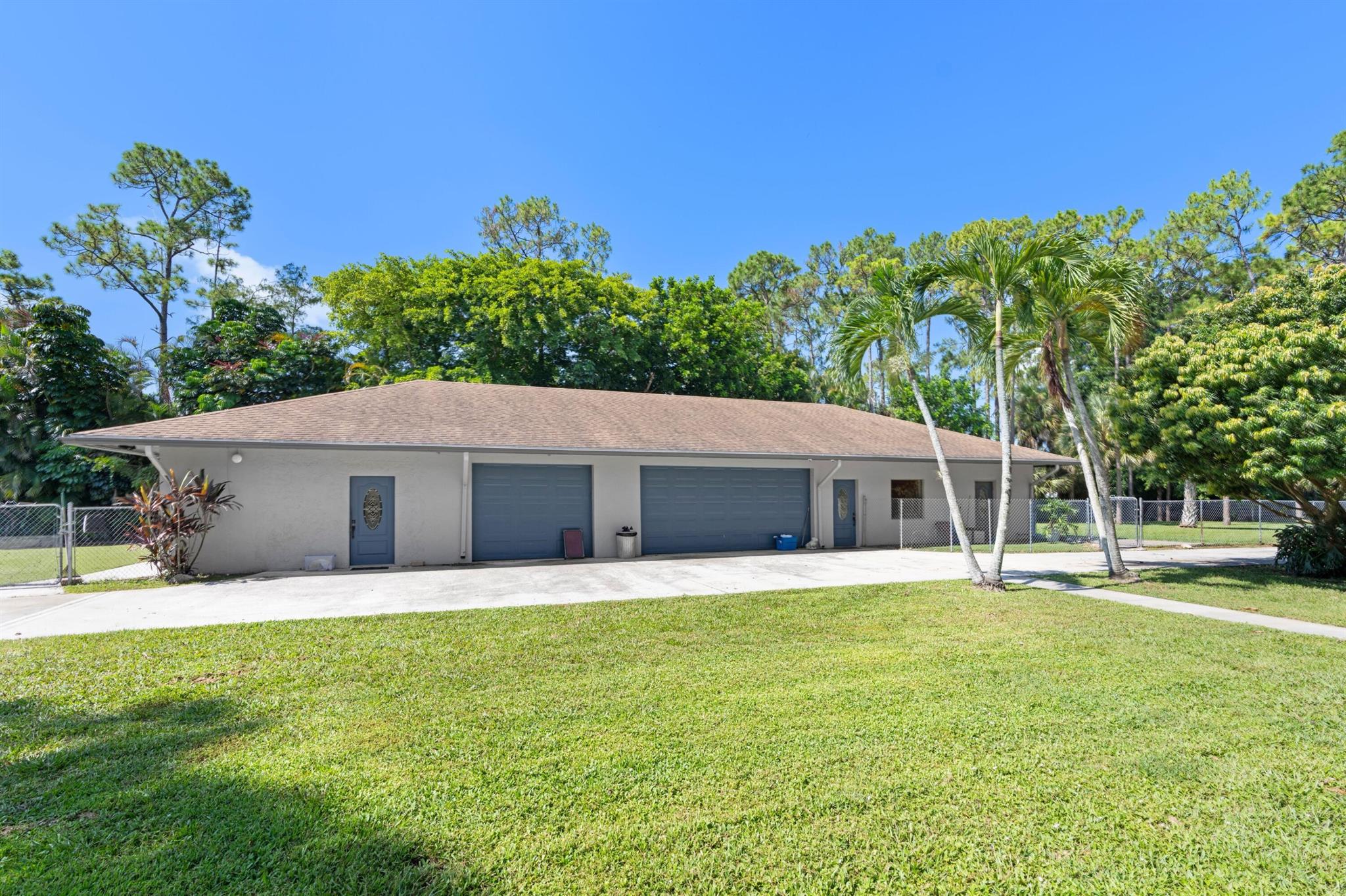 LOXAHATCHEE GROVES - Residential