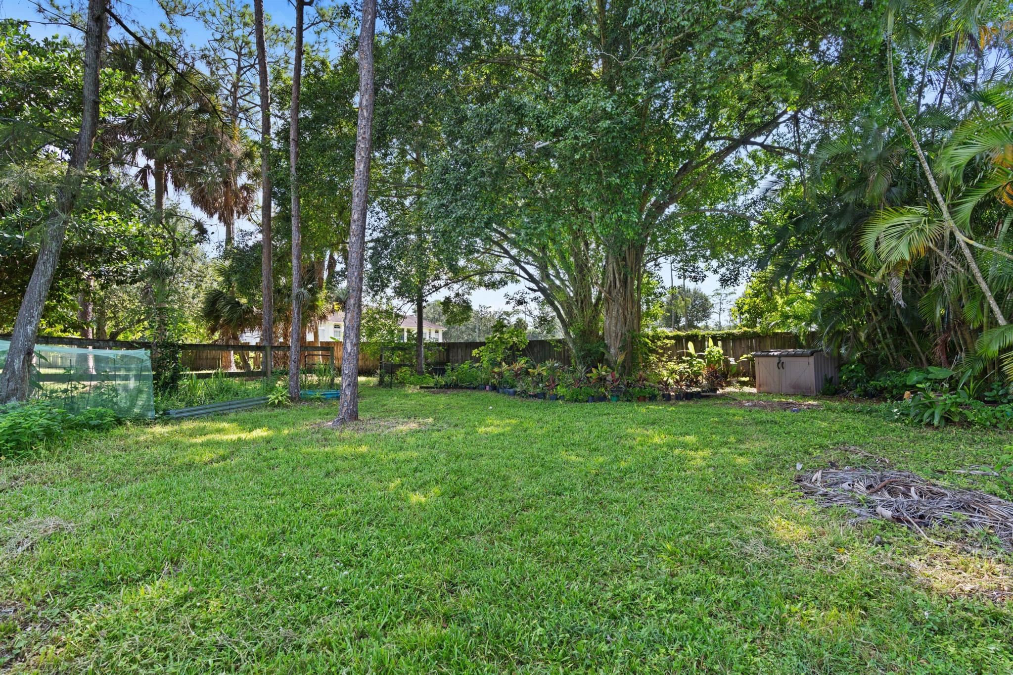 LOXAHATCHEE GROVES - Residential