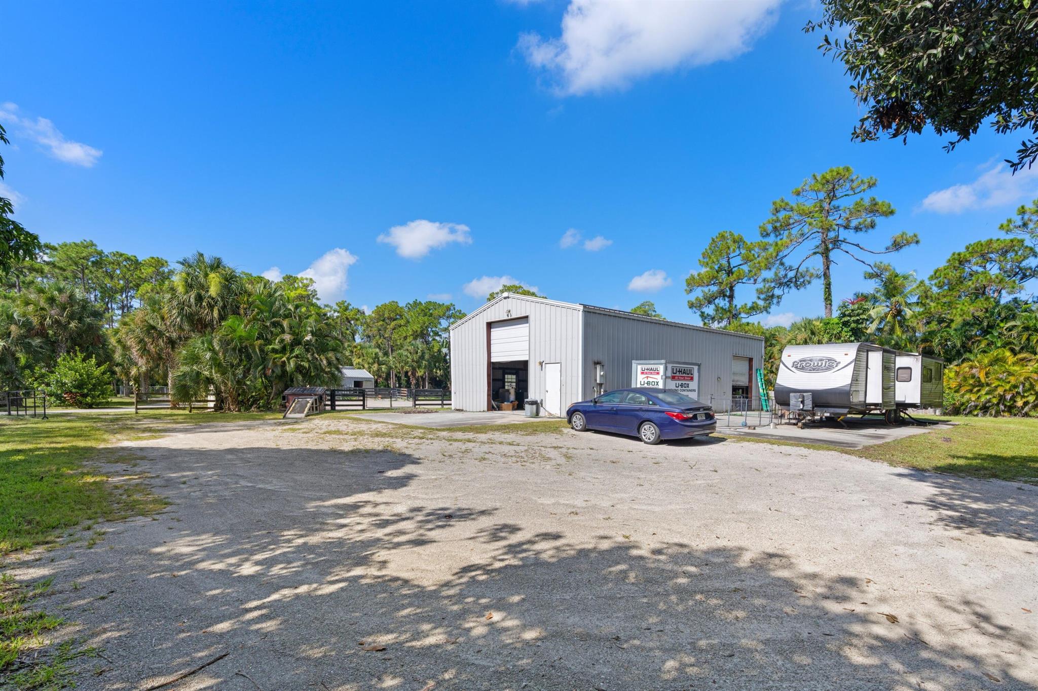 LOXAHATCHEE GROVES - Residential