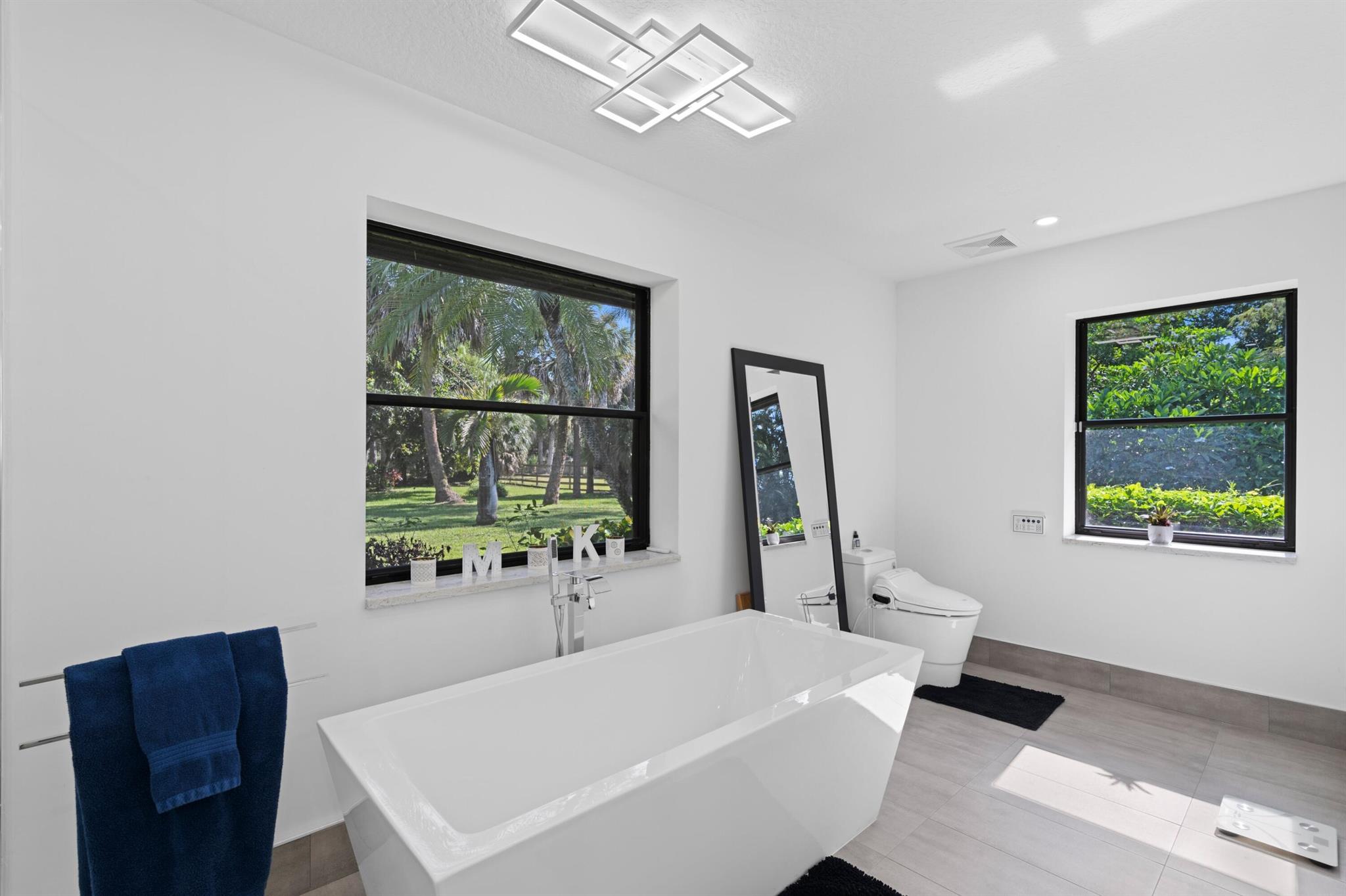 LOXAHATCHEE GROVES - Residential