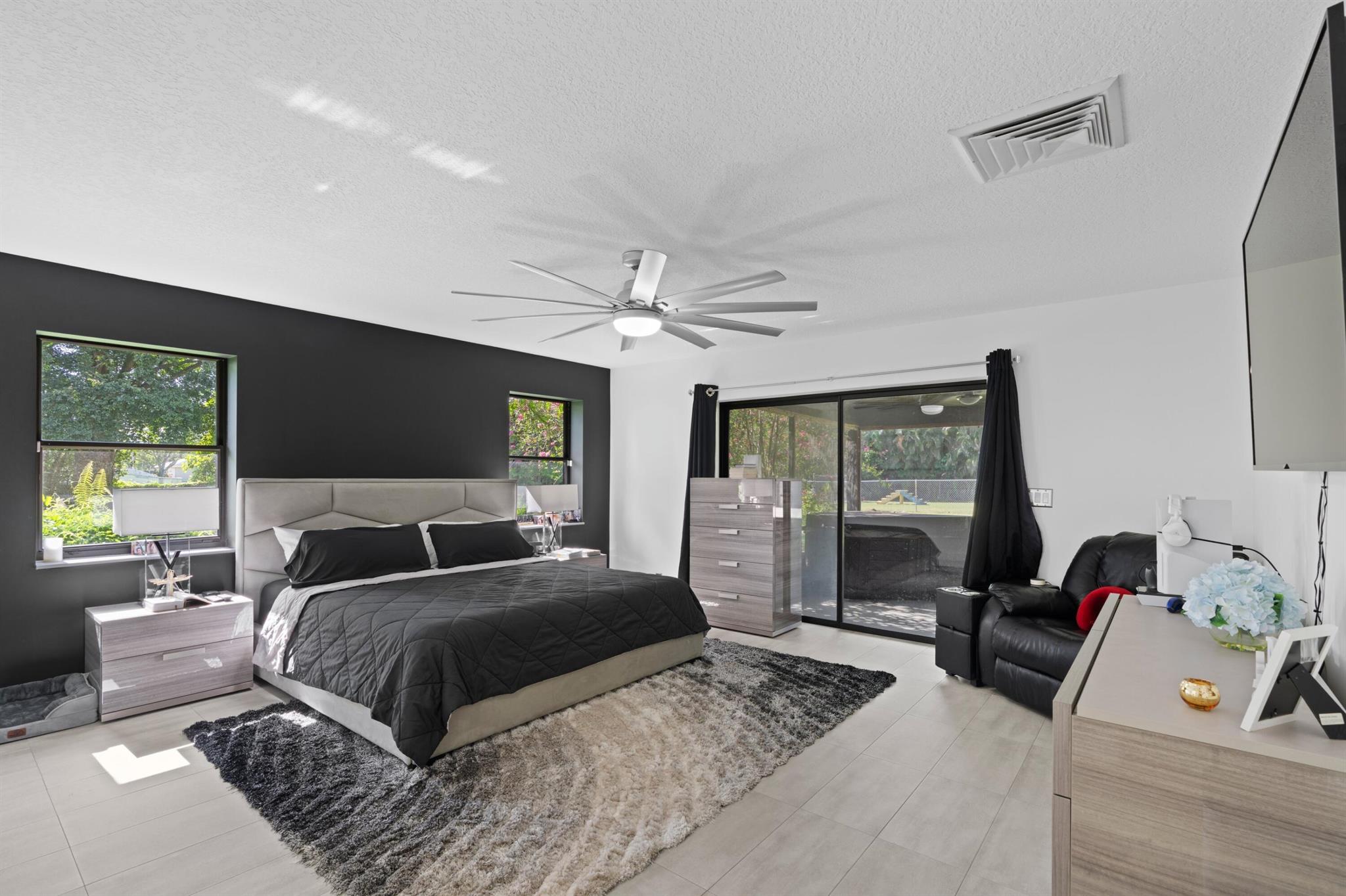 LOXAHATCHEE GROVES - Residential