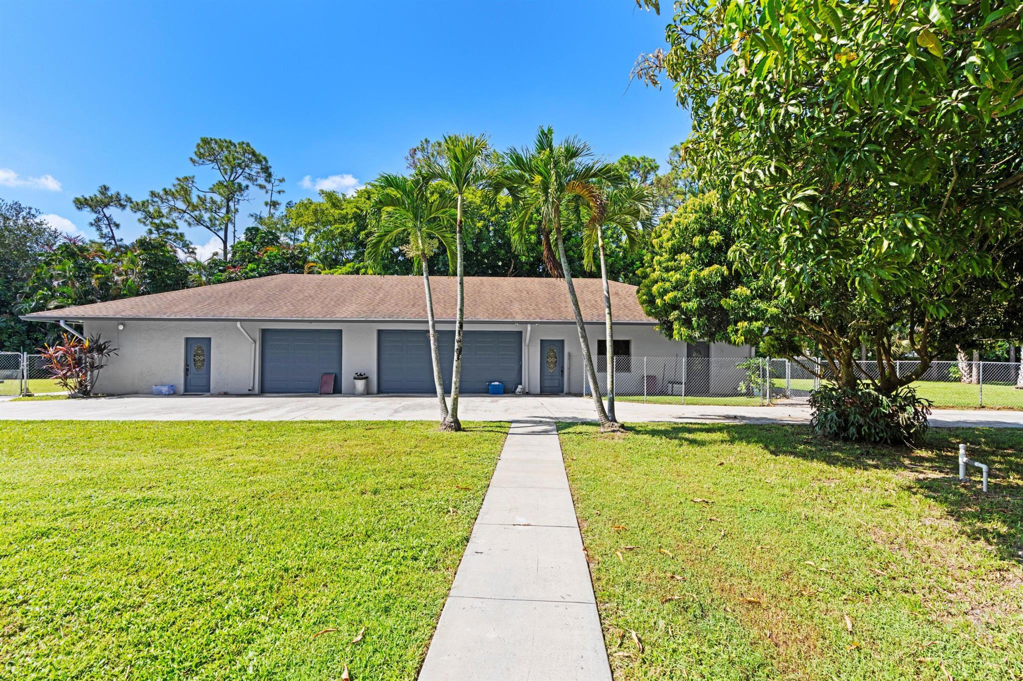 LOXAHATCHEE GROVES - Residential