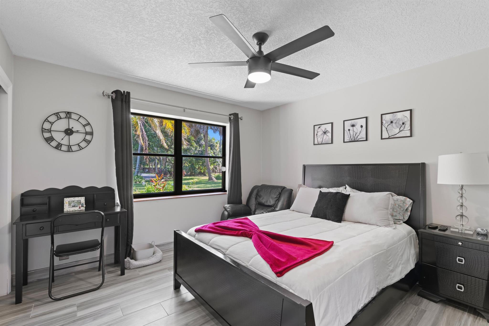 LOXAHATCHEE GROVES - Residential