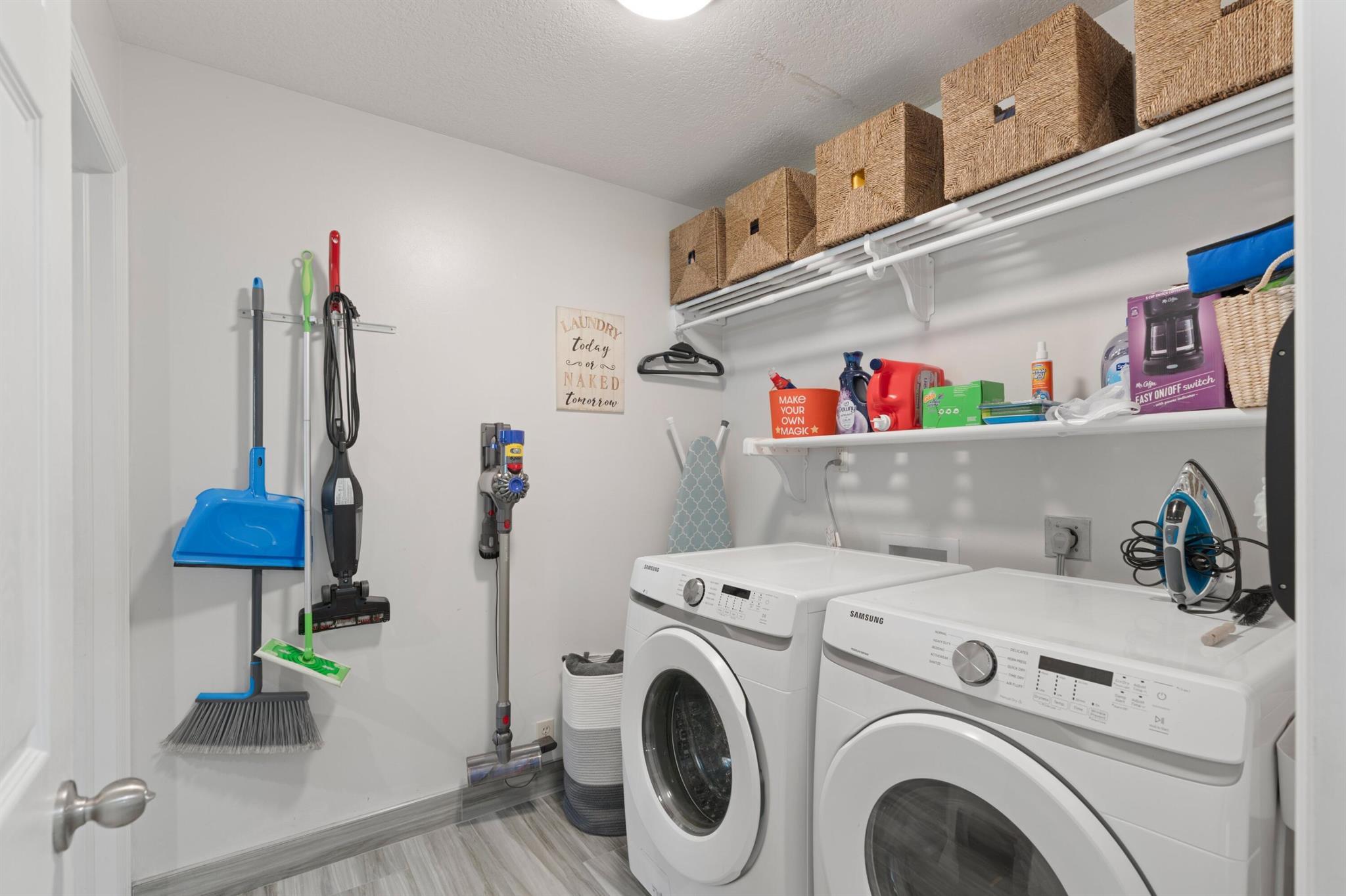 LOXAHATCHEE GROVES - Residential