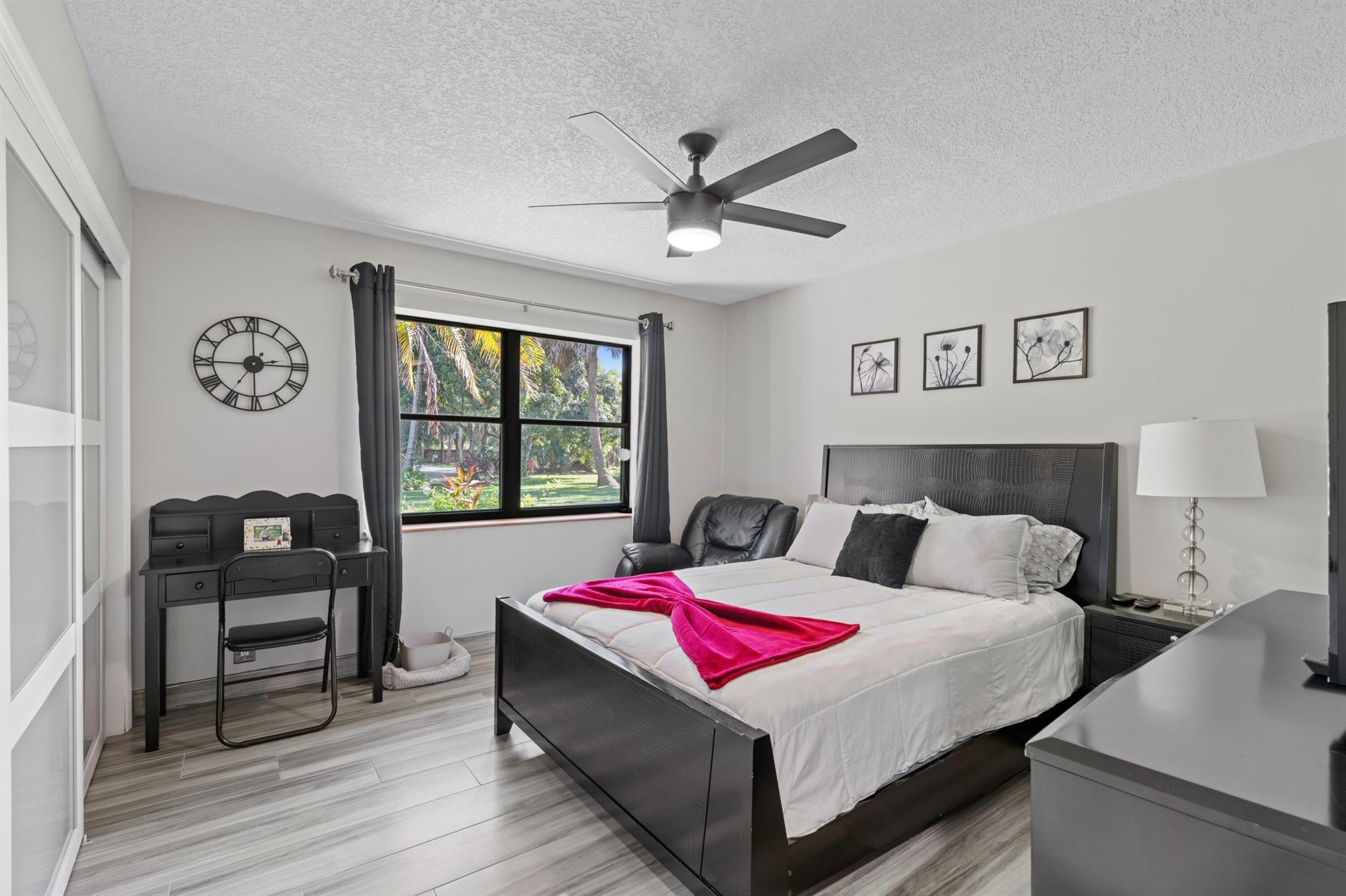 LOXAHATCHEE GROVES - Residential