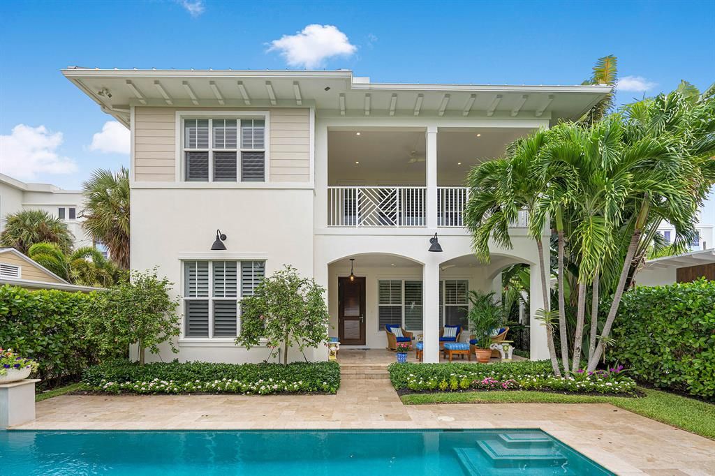 Photo of 130 SE 7th Avenue, Delray Beach, FL 33483 (MLS # R10744590)