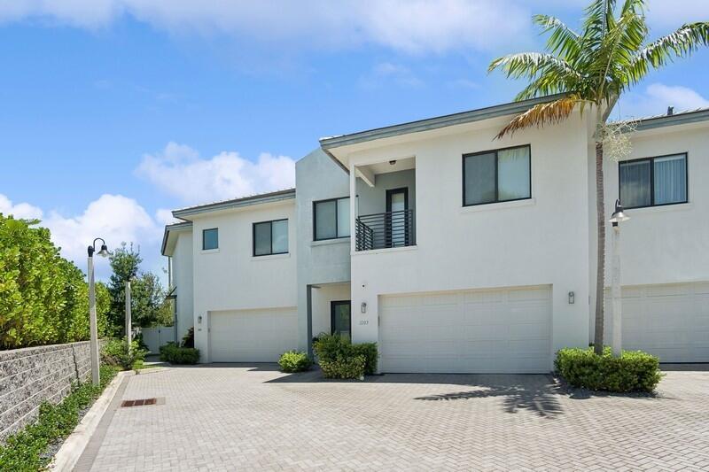 View Delray Beach, FL 33483 townhome