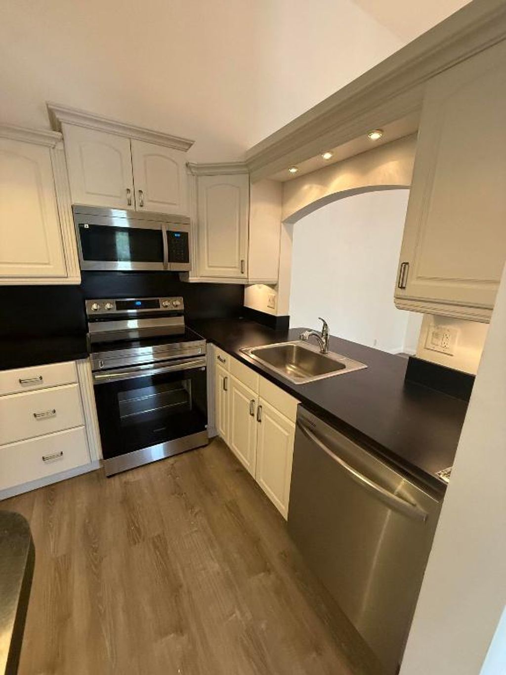 Photo of 6342 Chasewood Drive #E, Jupiter, FL 33458 (MLS # R11141020)