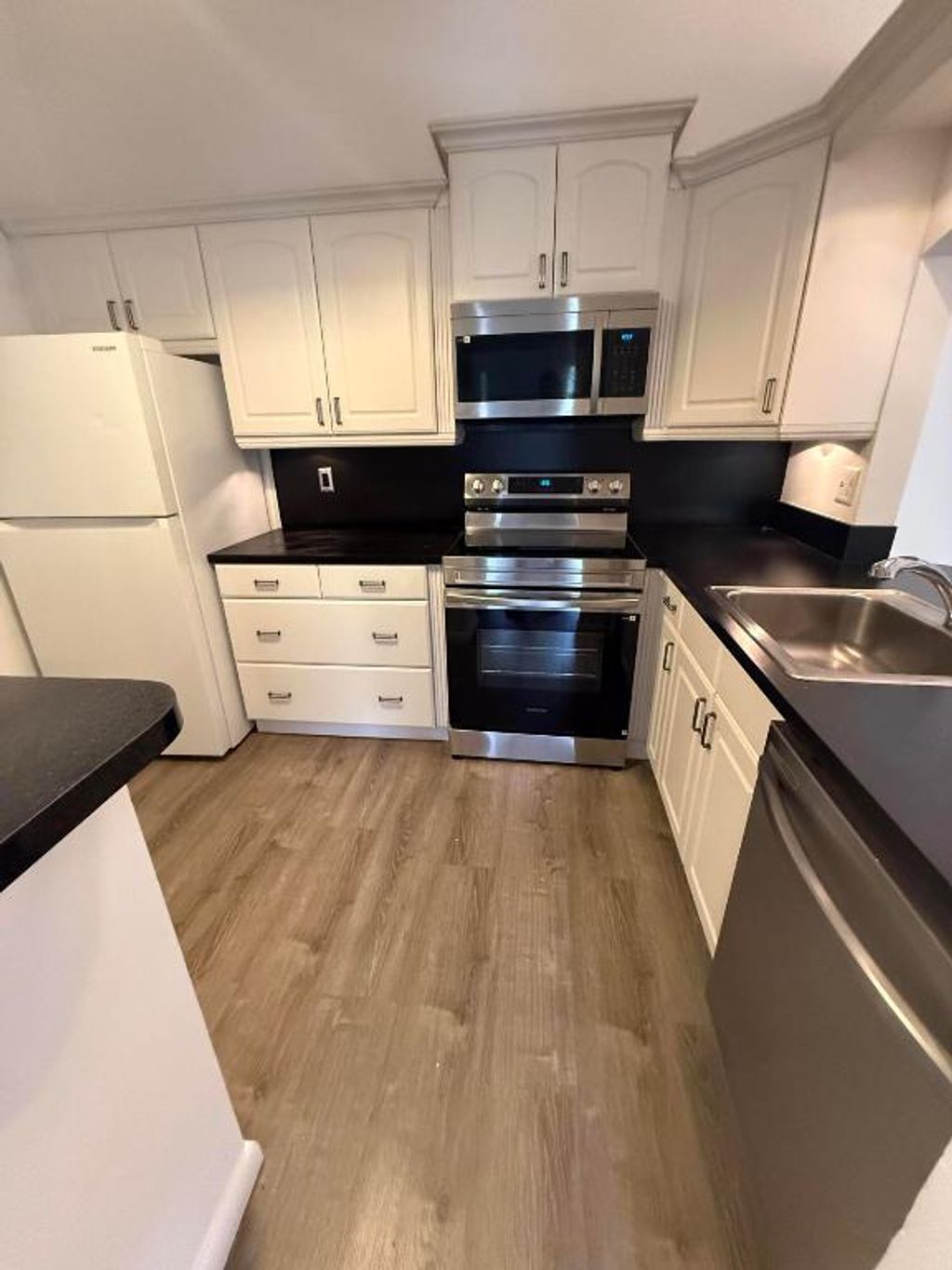 Photo of 6342 Chasewood Drive #E, Jupiter, FL 33458 (MLS # R11141020)