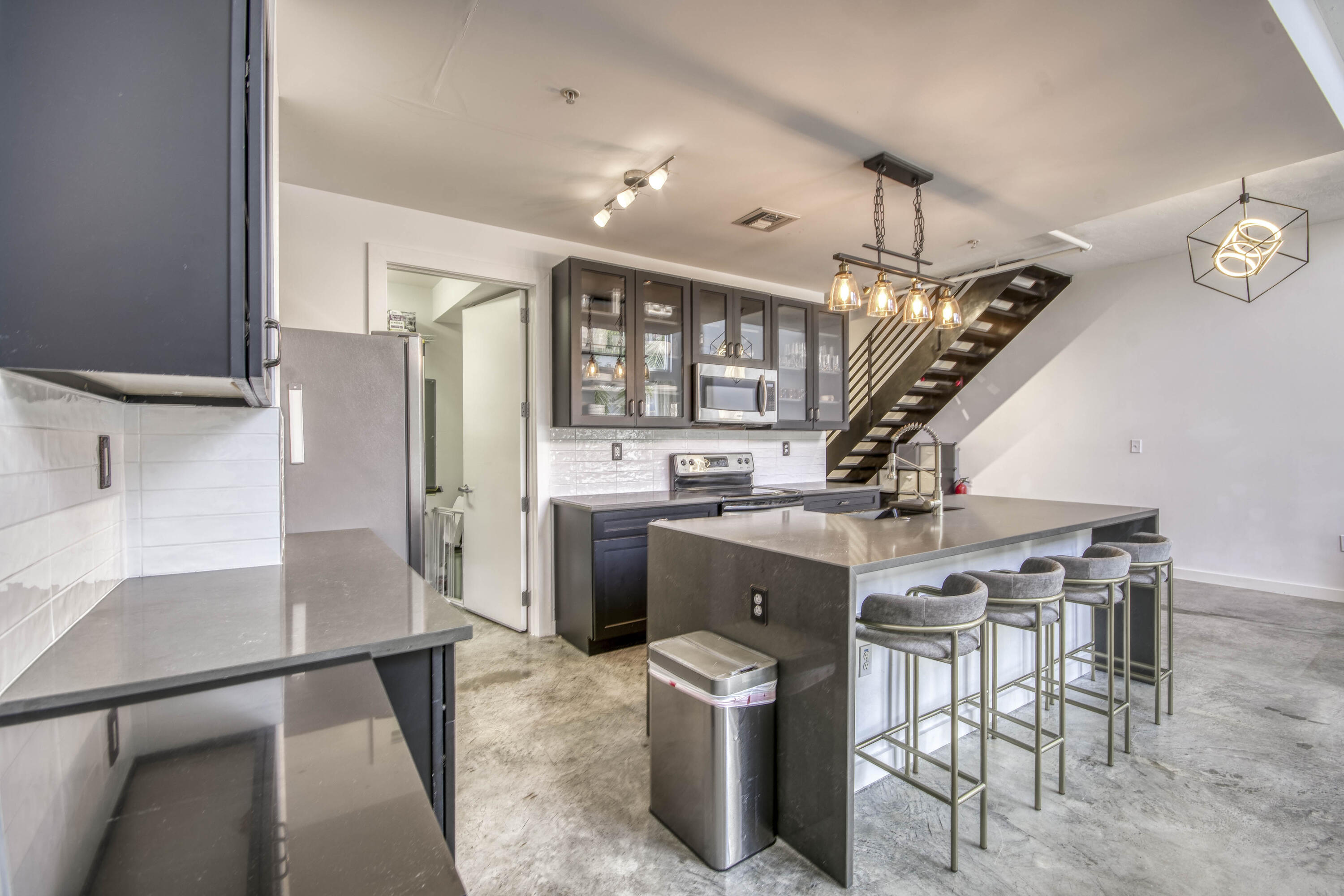 LAKE AVENUE LOFTS CONDO - Residential